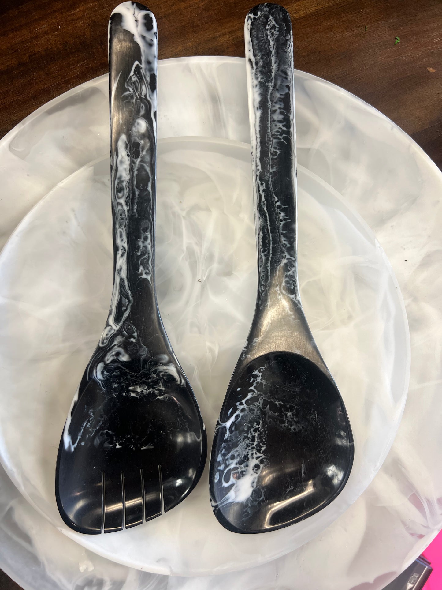 Black & White Resin Marble Servers