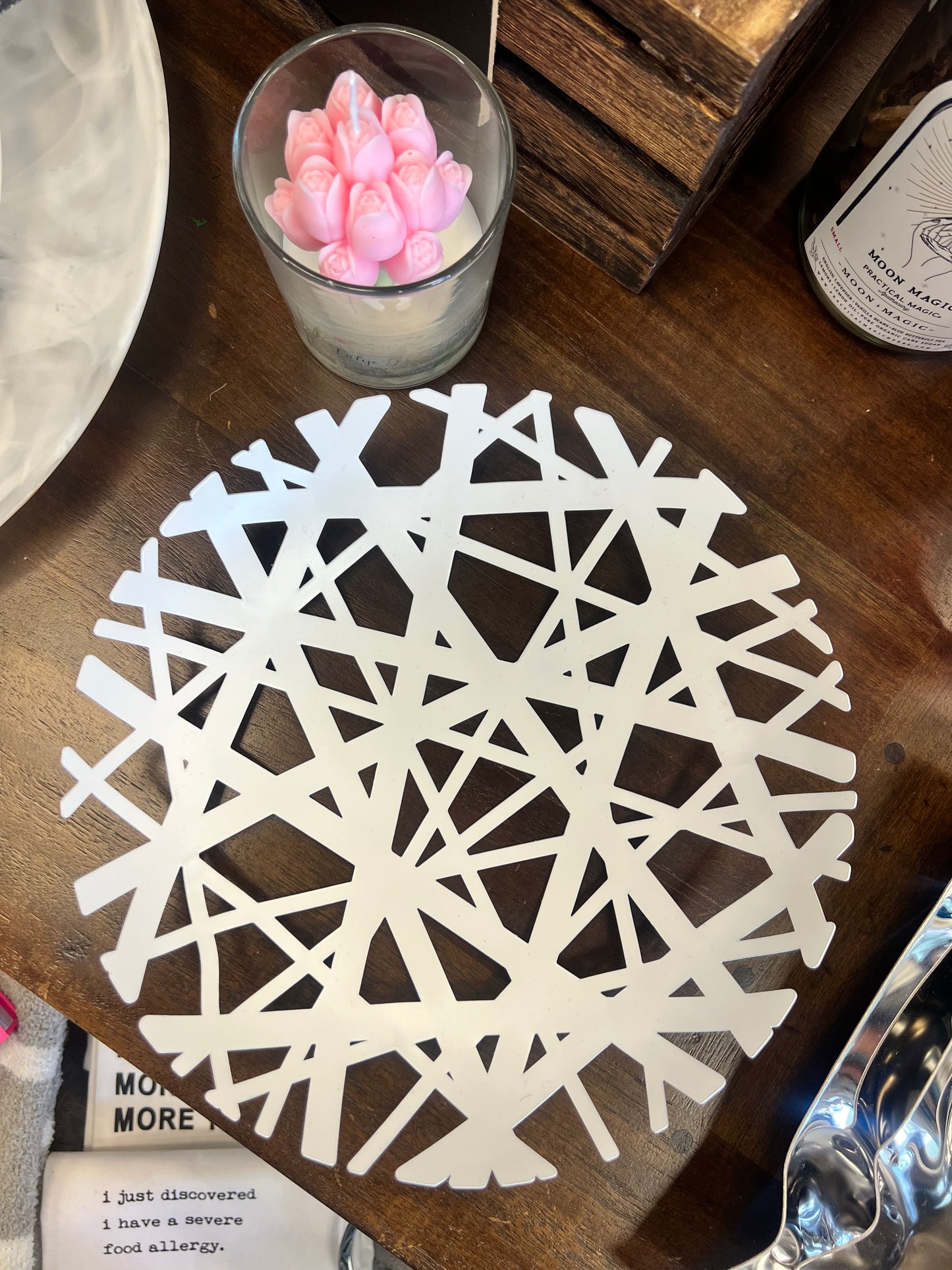 White Small Cut Out Fruit Bowl
