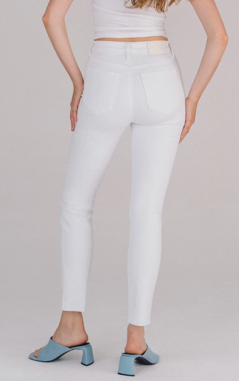 White 29" Inseam Tracey High Rise Straight