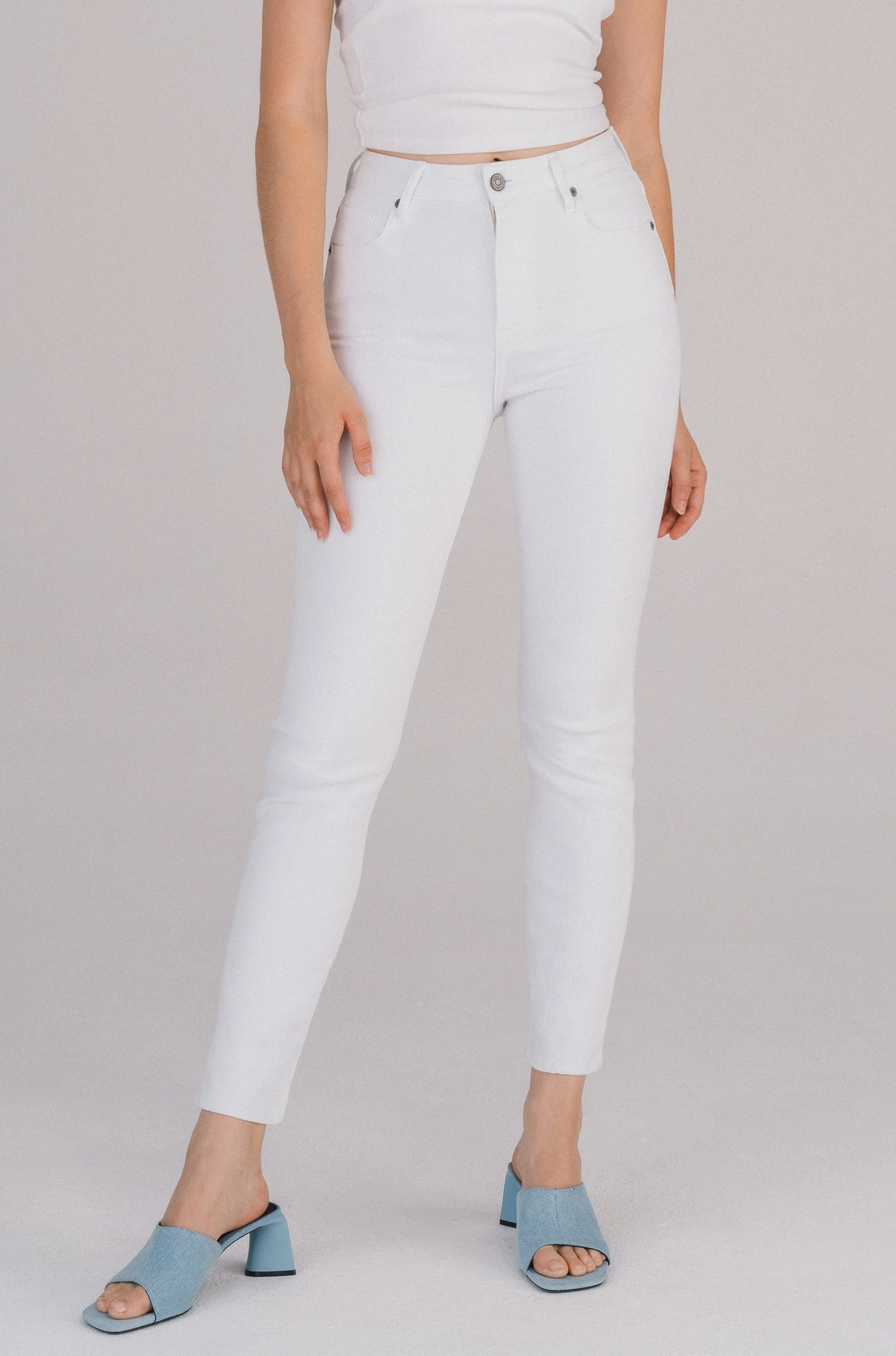 White 29" Inseam Tracey High Rise Straight
